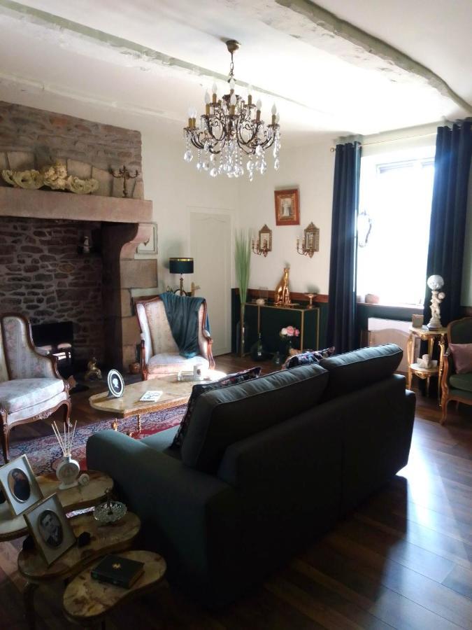 La Menardiere Serenitatis Chambre D'Hotes Petit Dejeuner Compris Corseul Exteriör bild