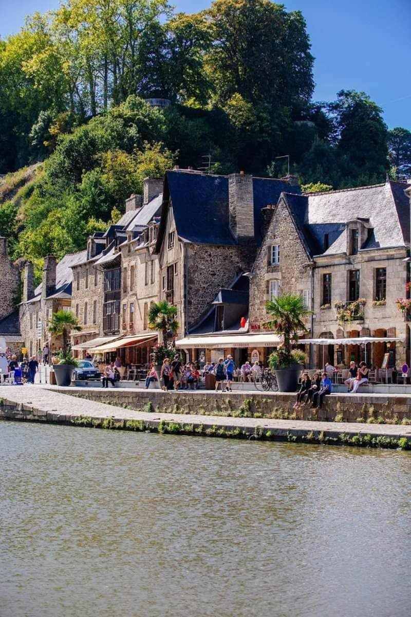 La Menardiere Serenitatis Chambre D'Hotes Petit Dejeuner Compris Corseul Exteriör bild